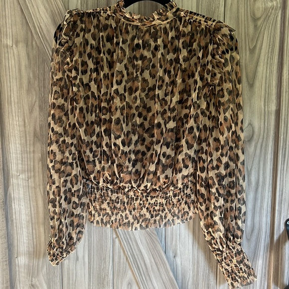 Free People Leopard Print Blouse New Without tags lightly used size s/p - Picture 4 of 4
